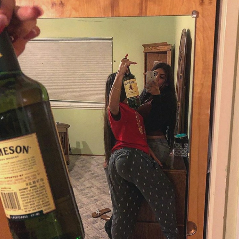 Meet your Posher, Valeria